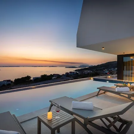Oliva Villa