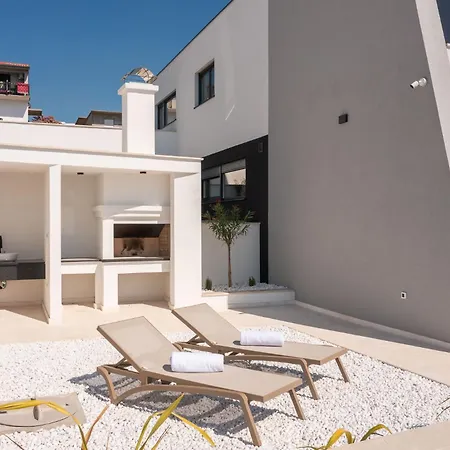 Villa Oliva *